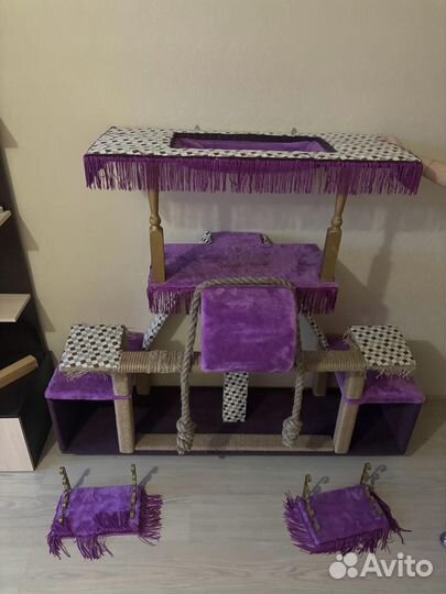 Когтеточка с домиком для кошки