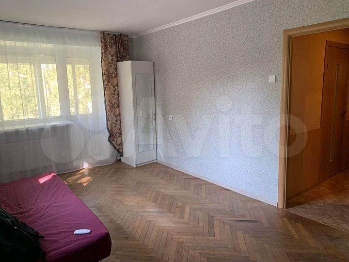 2-к. квартира, 43 м², 3/3 эт.