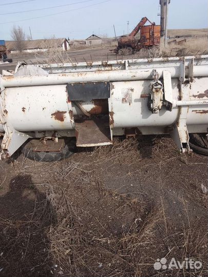 Комбайн кормоуборочный