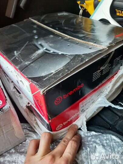 Передние тормозные диски brembo 09.9772.75