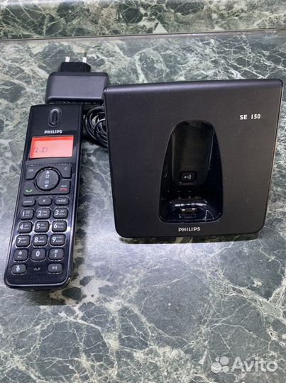 Телефон Philips SE150