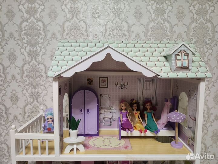 Домик кукольный