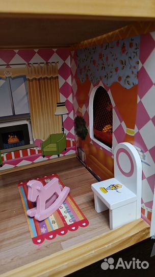 Большой кукольный домик для Барби