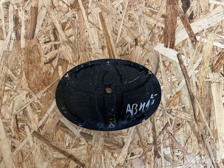 Эмблема решетки радиатора Toyota C-HR