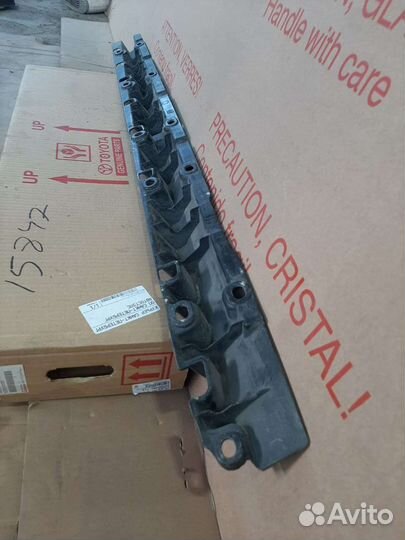 Кронштейн накладки порога правый BMW X6 e71