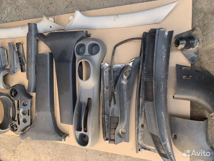 Пластик салона б/у Тойота Витц Toyota Vitz