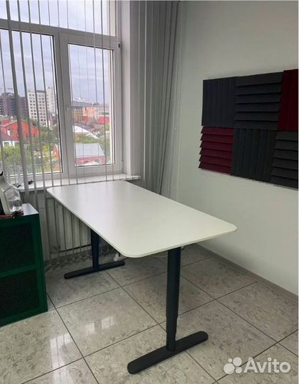 Офисный стол IKEA Bekant 160х80 см (электропривод)