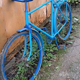 Велосипед ретро со звонком и кованные сиденьем