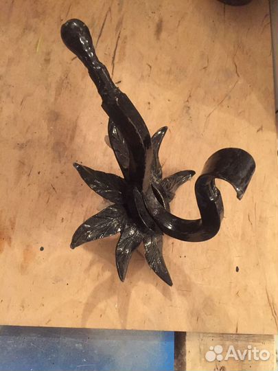 Вешалка кованная