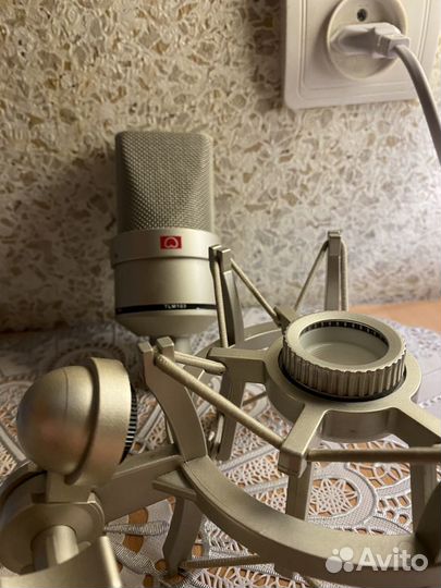 Студийный микрофон neumann tlm 103 реплика