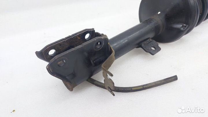 Амортизатор подвески передний Renault Duster HS