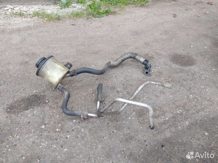 Бачок гур Nissan Maxima A32