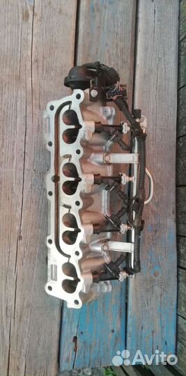 Впускной коллектор с форсунками