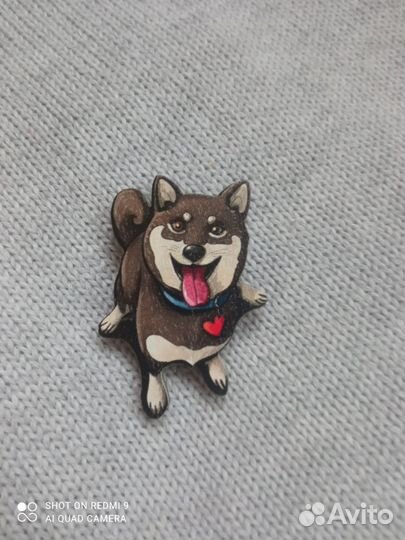 Брошь Значок Новый