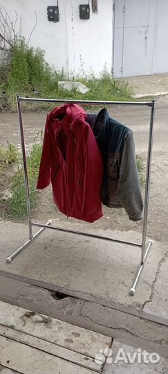 Стойка для одежды