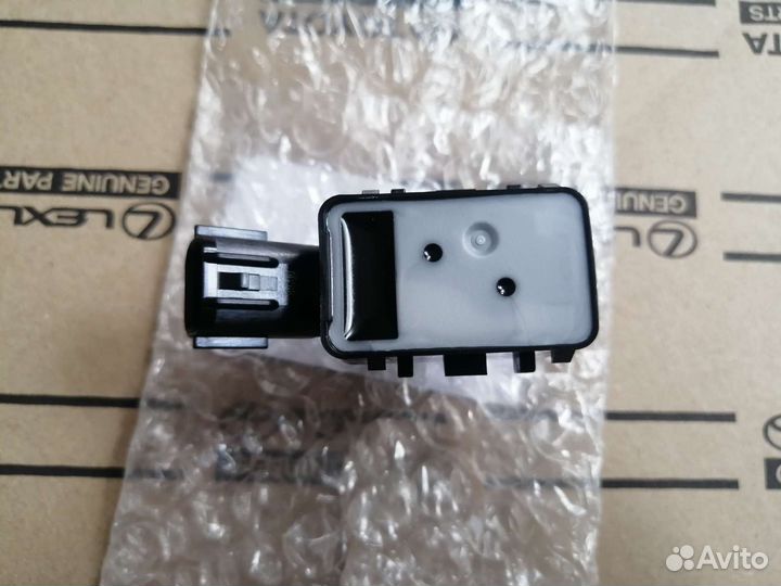 Датчик парковки Lexus NX 200