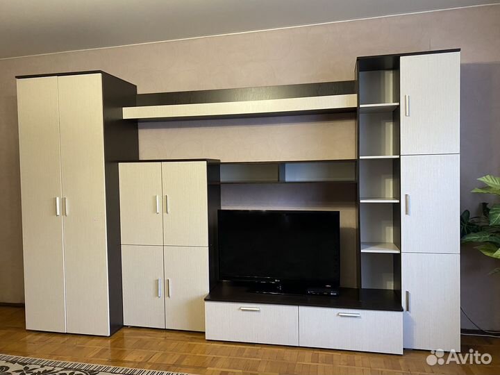 Стенка в гостиную