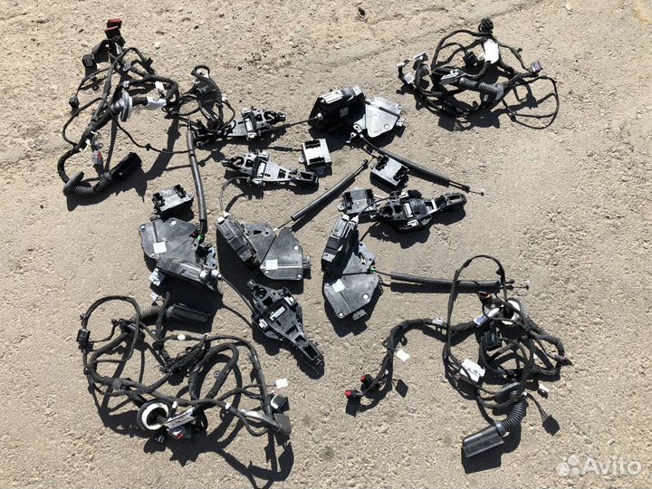 Комплект замков дверей ренж спорт 2