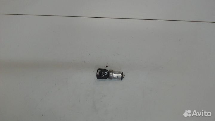 Личинка замка Ford Mondeo 1, 1994