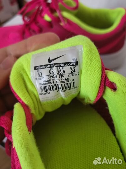 Кроссовки Nike 38