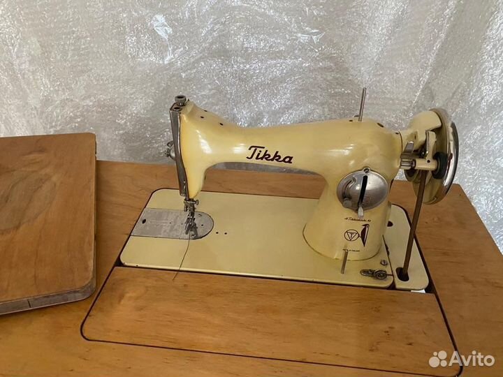 Швейная машинка механическая Tikka