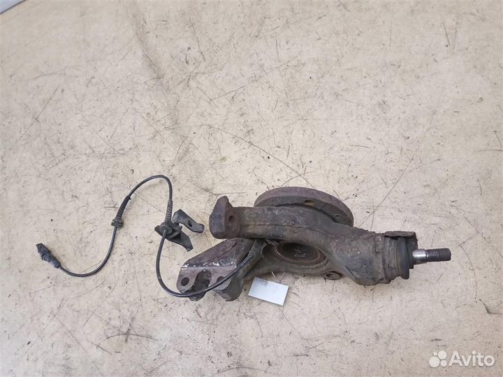 Поворотный кулак правый Citroen DS4