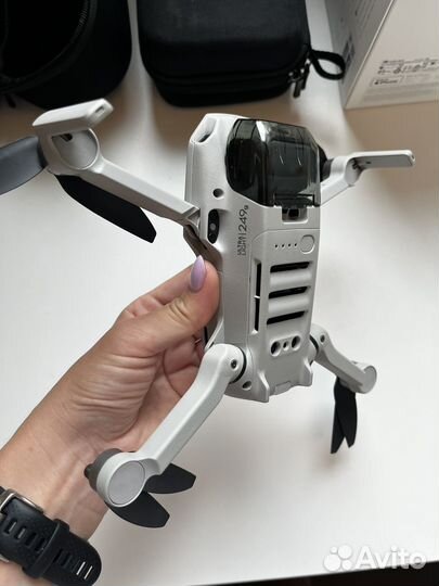 Квадрокоптер DJI Mini 2