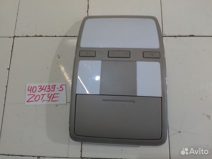 Плафон внутреннего освещения передний (Zotye T600)