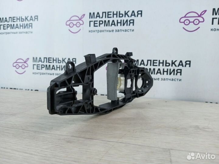 Скелет ручки двери передней правой BMW 8 G14/G15