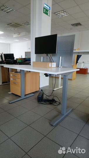 Офисный стол-трансформер