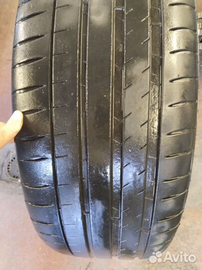 Michelin Pilot Sport 4 S 285/40 R23 и 325/35 R23