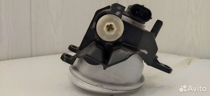 Птф левый Toyota Tundra 2 оригинал