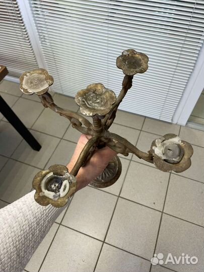 Старинный подсвечник