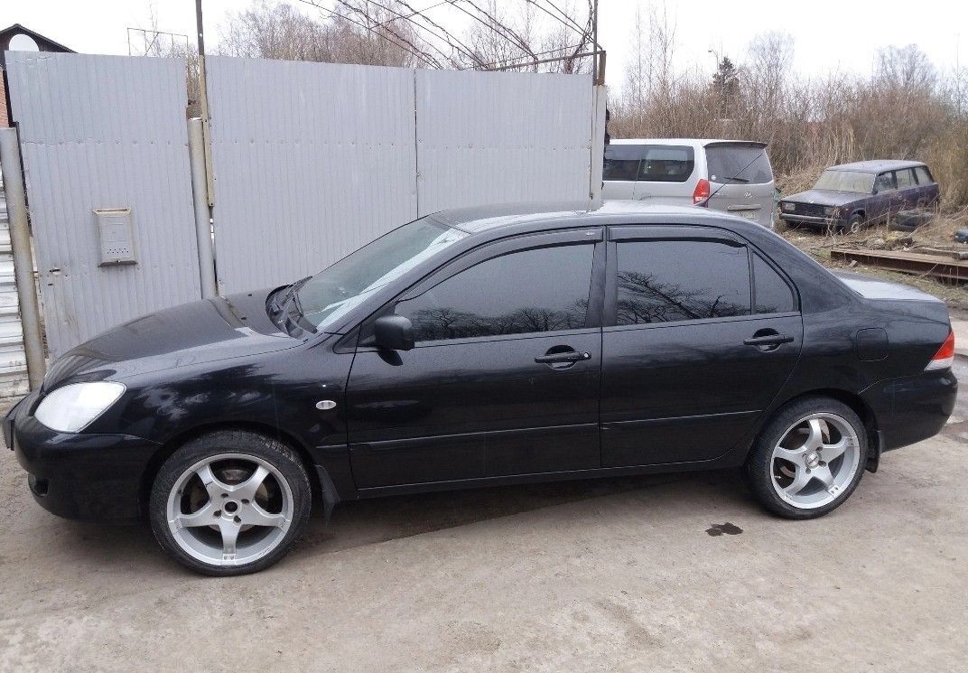 Mitsubishi Lancer: фото владельца