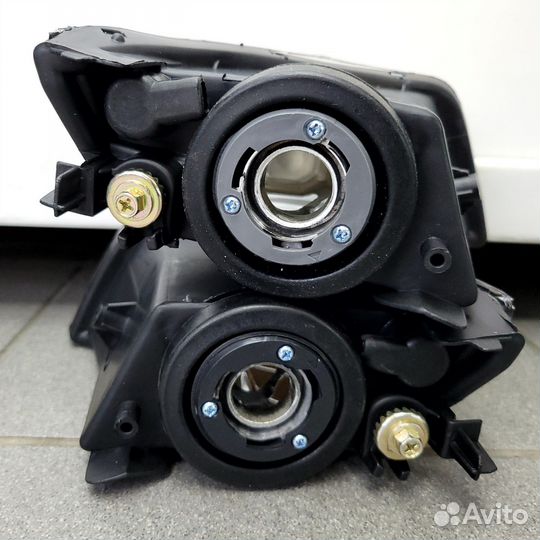 Туманки Toyota Chaser GX100 1998-2001