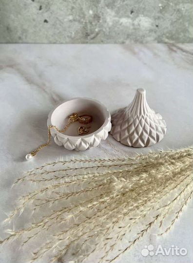 Шкатулка из гипса