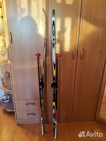 Лыжи пластик+палки, есть к ним р. 36-ботинки кожа