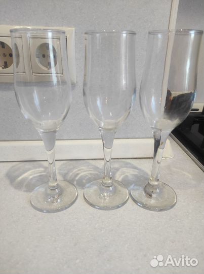 Бокалы и стопки