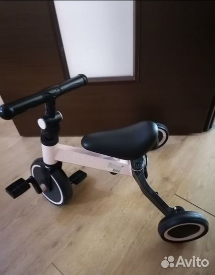 Трехколесный велосипед беговел 2в1