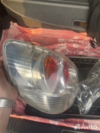 Задний левый фонарь mitsubishi outlander