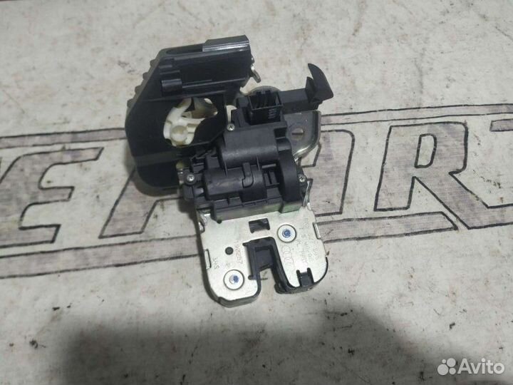 Замок крышки багажника Audi A3 8P 2008—2013