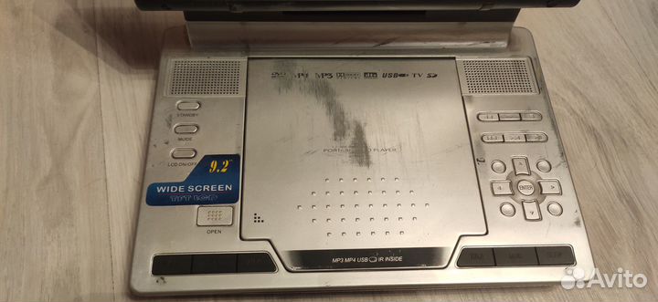 Портативный DVD плеер фирмы sony