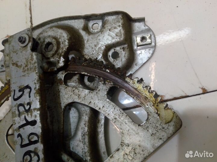 Стеклоподъемник электрический передний левый