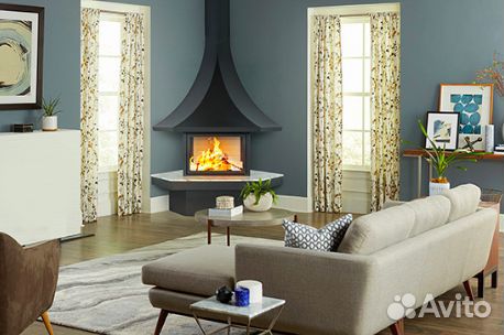 Камин дровяной угловой с остеклением