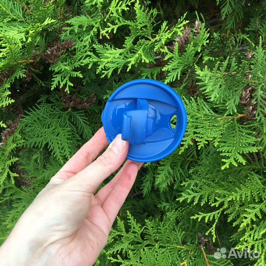 Две стильных термокружки для горячей парочки