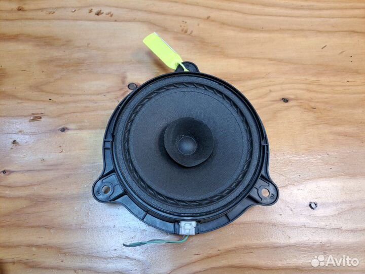 Динамик прав. зад. nissan X-trail