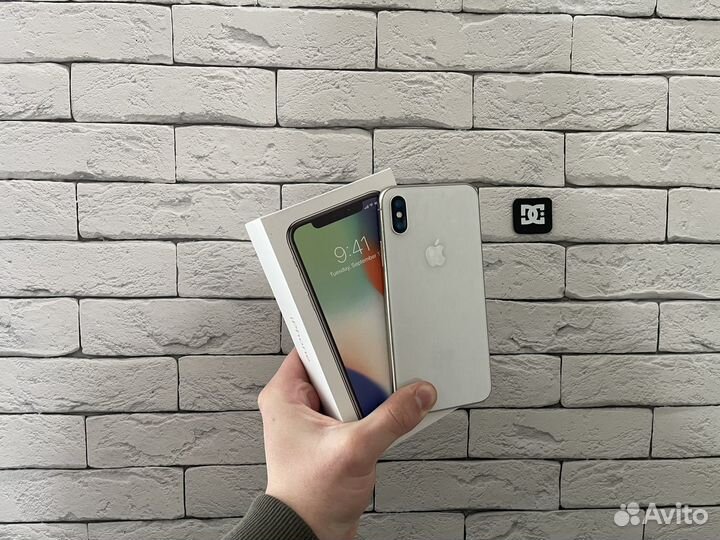 iPhone X, 64 ГБ