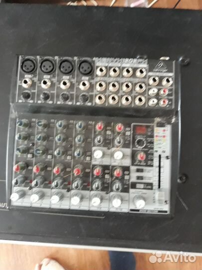 Микшерный пульт Behringer Xenyx 1202FX