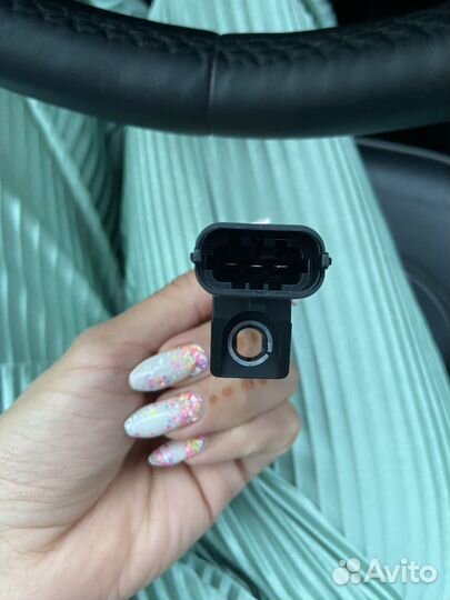 Датчик положения коленвала Mercedes-Benz