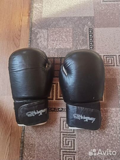 Боксерские перчатки 12 унций